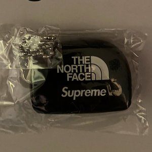 Supreme x TNF Floating Keychain
